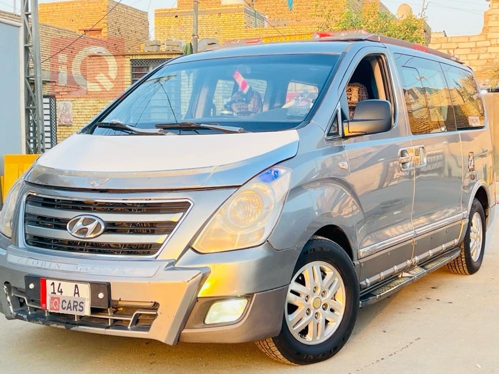 Hyundai Starex